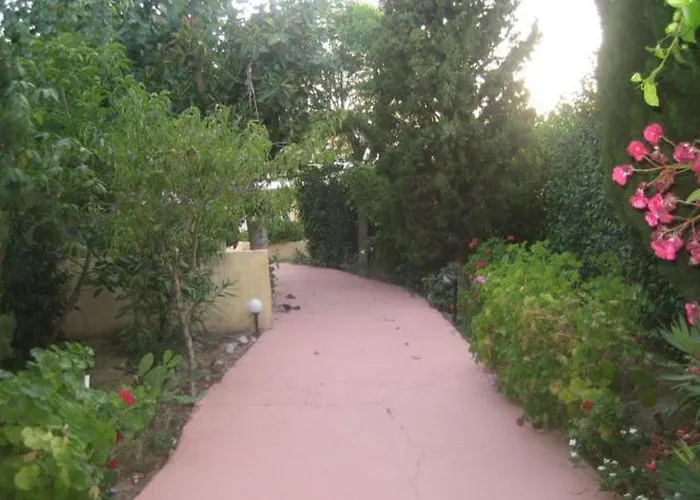 מלון דירות Sofia יאליסוס