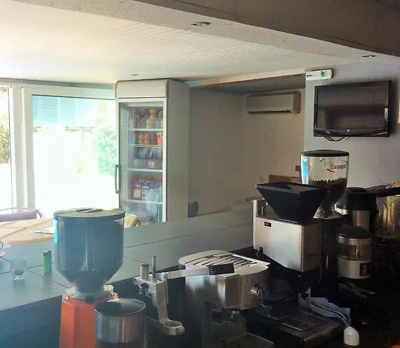 מלון דירות Sofia 4*