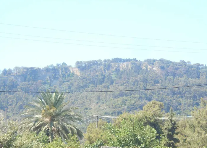 מלון דירות Sofia 4*