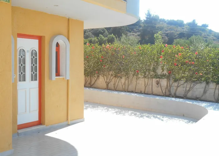 Sofia יאליסוס